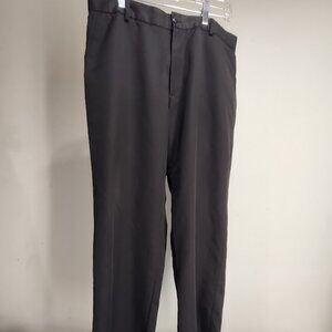 VAN HEUSEN DRESS SLACKS BLACK BUTTON BACK POCKETS, BELT LOOPS HOOK AND BUTTON 36
